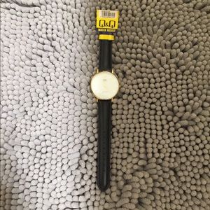 Men’s Q&Q new watch with tags